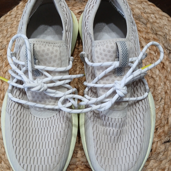 Sorel Kinetic Sneakers 7.5 - Picture 3 of 8